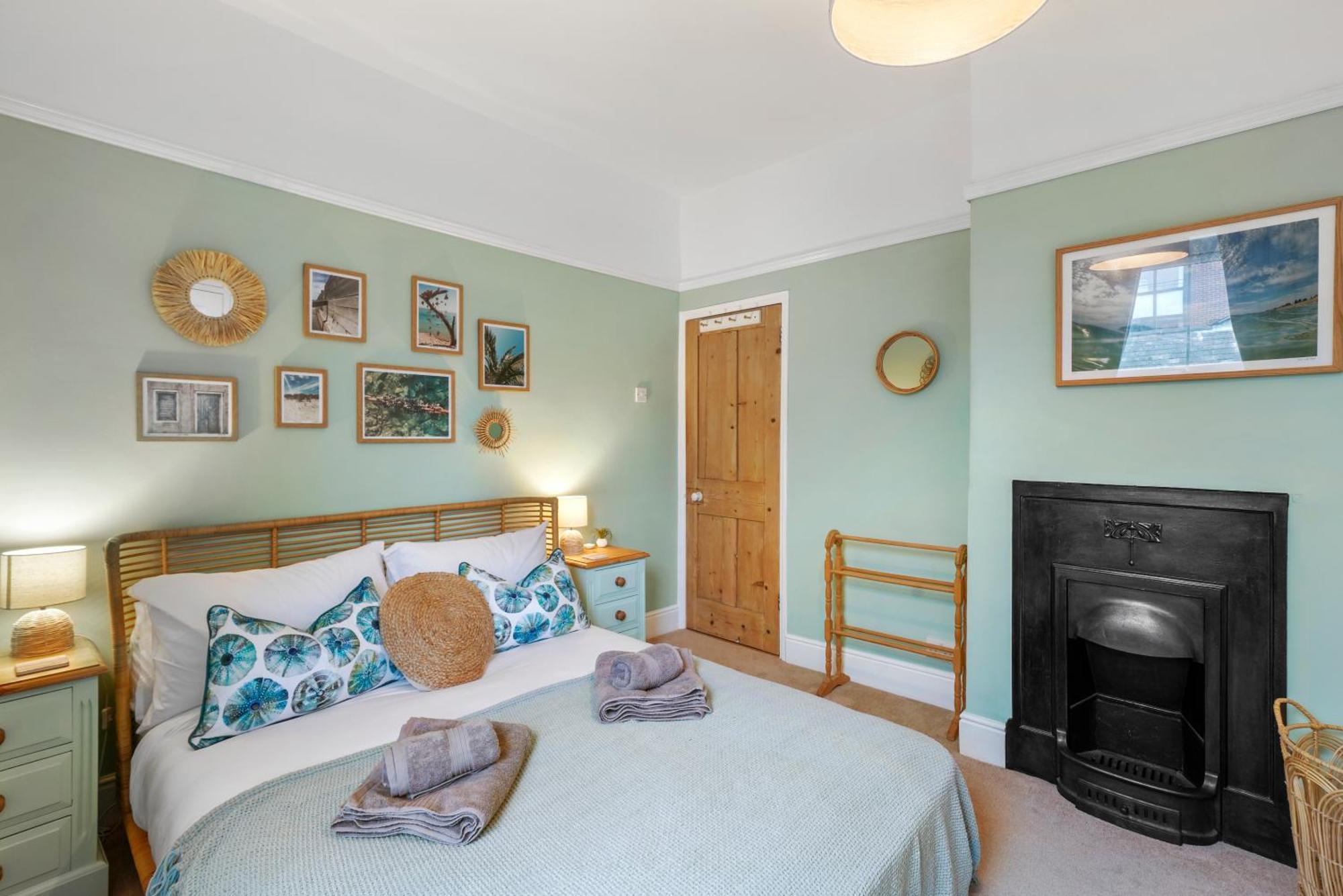 Сasa de vacaciones 3 Bedrooms Stylish Spacious Townhouse, Perfect For Groups And Family, Sleeps 6 With Free On-street Parking Permit, Southsea - Work Contractors And Summer Special Offer - By Blue Puffin *